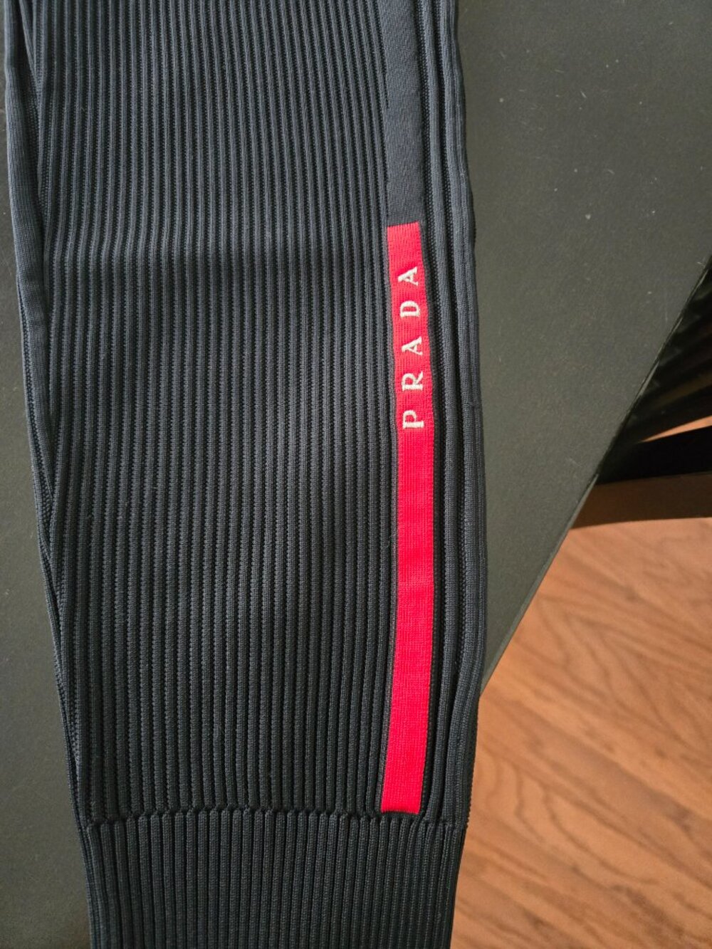 Authentic Prada knit fabric leggings - Picture 2 of 8